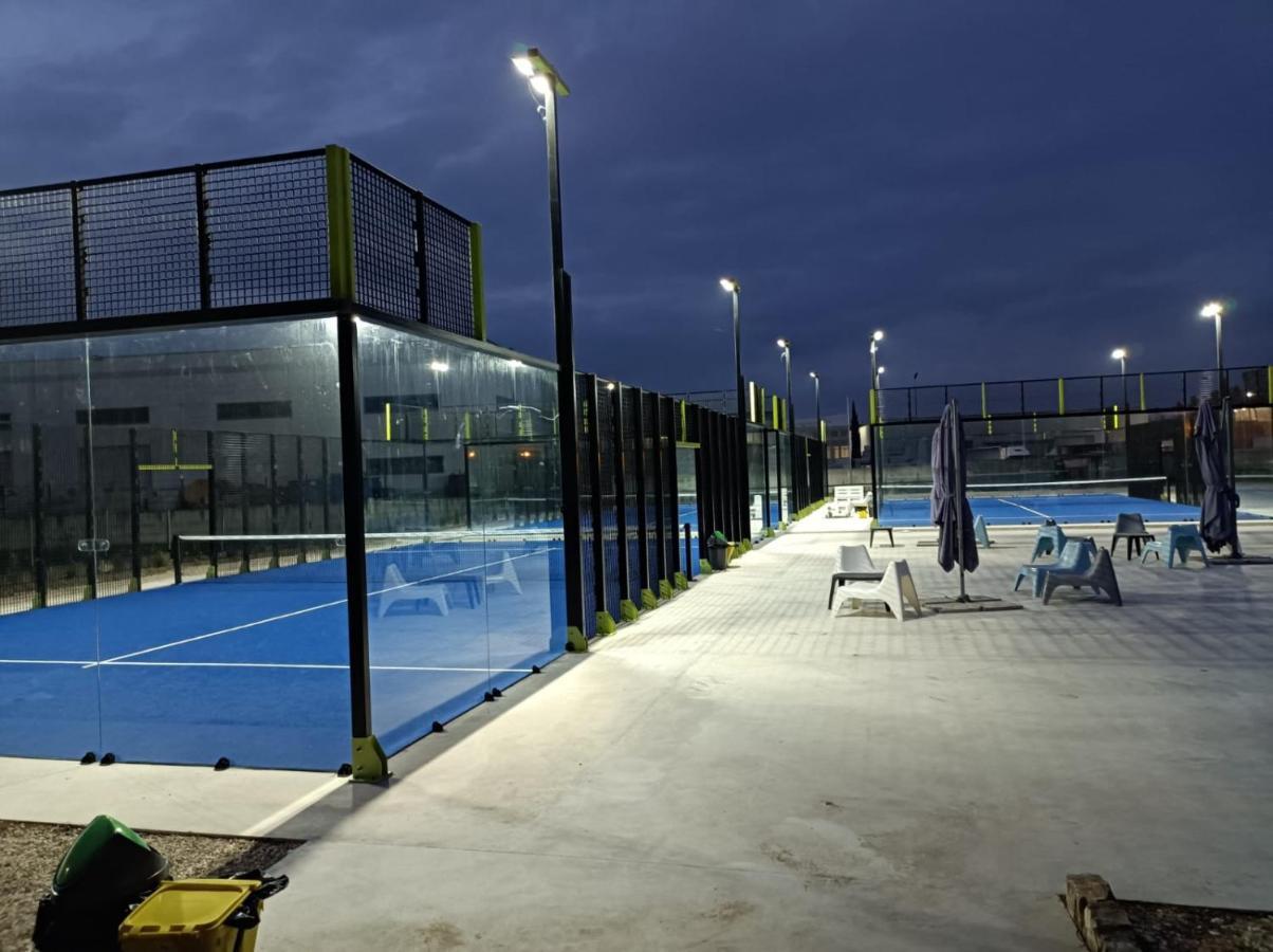 Hotel Select Atessa Екстер'єр фото
