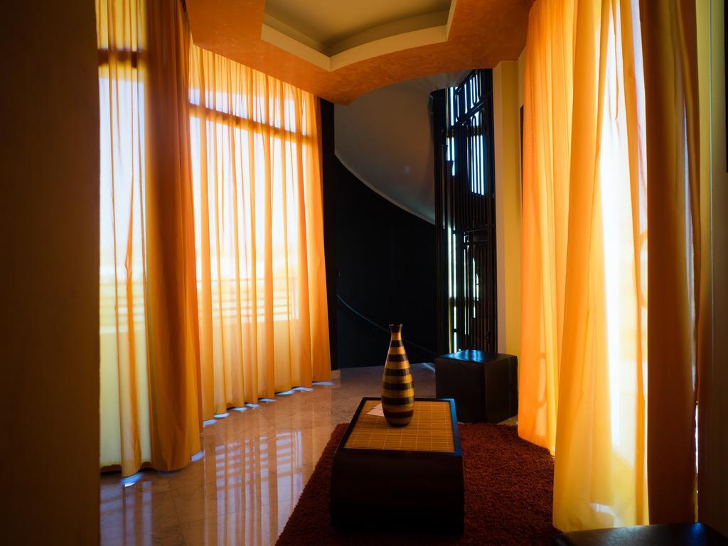 Hotel Select Atessa Екстер'єр фото