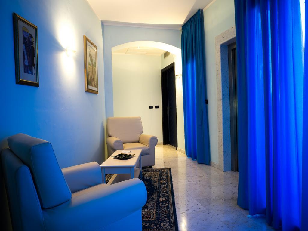 Hotel Select Atessa Екстер'єр фото