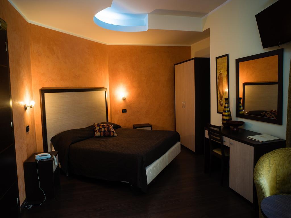 Hotel Select Atessa Екстер'єр фото