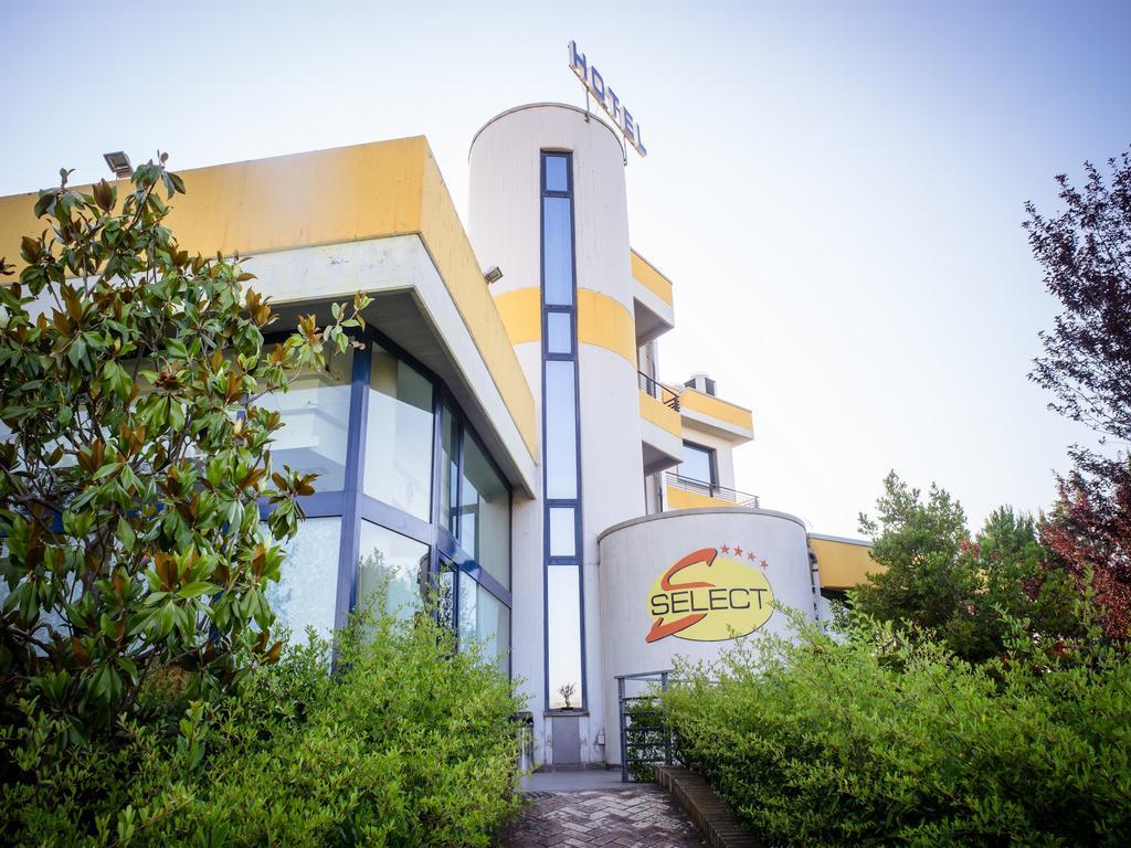 Hotel Select Atessa Екстер'єр фото