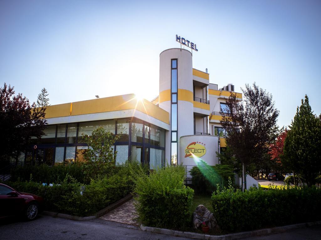 Hotel Select Atessa Екстер'єр фото