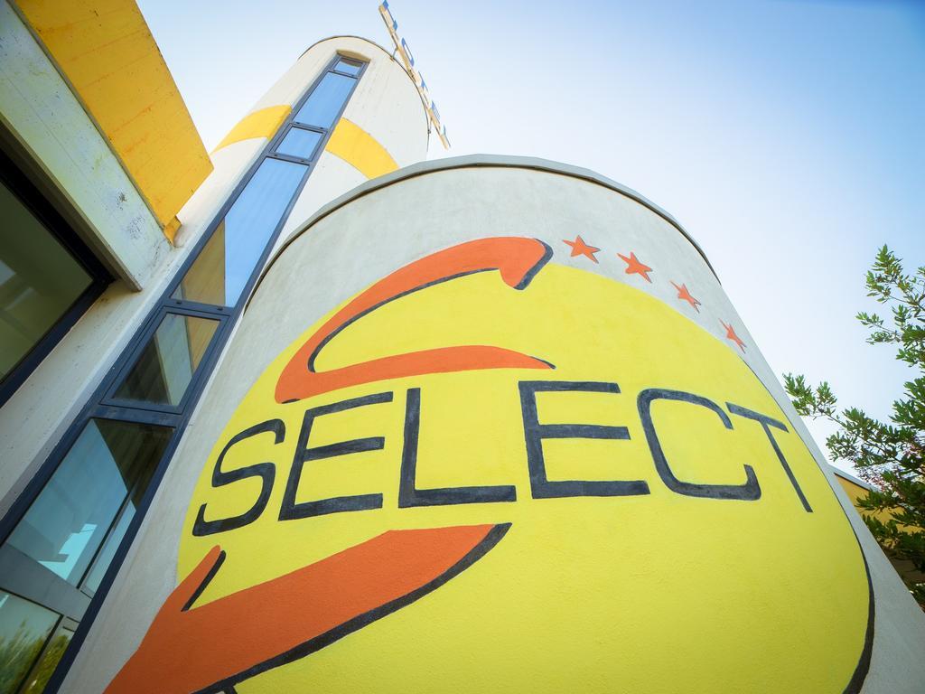 Hotel Select Atessa Екстер'єр фото