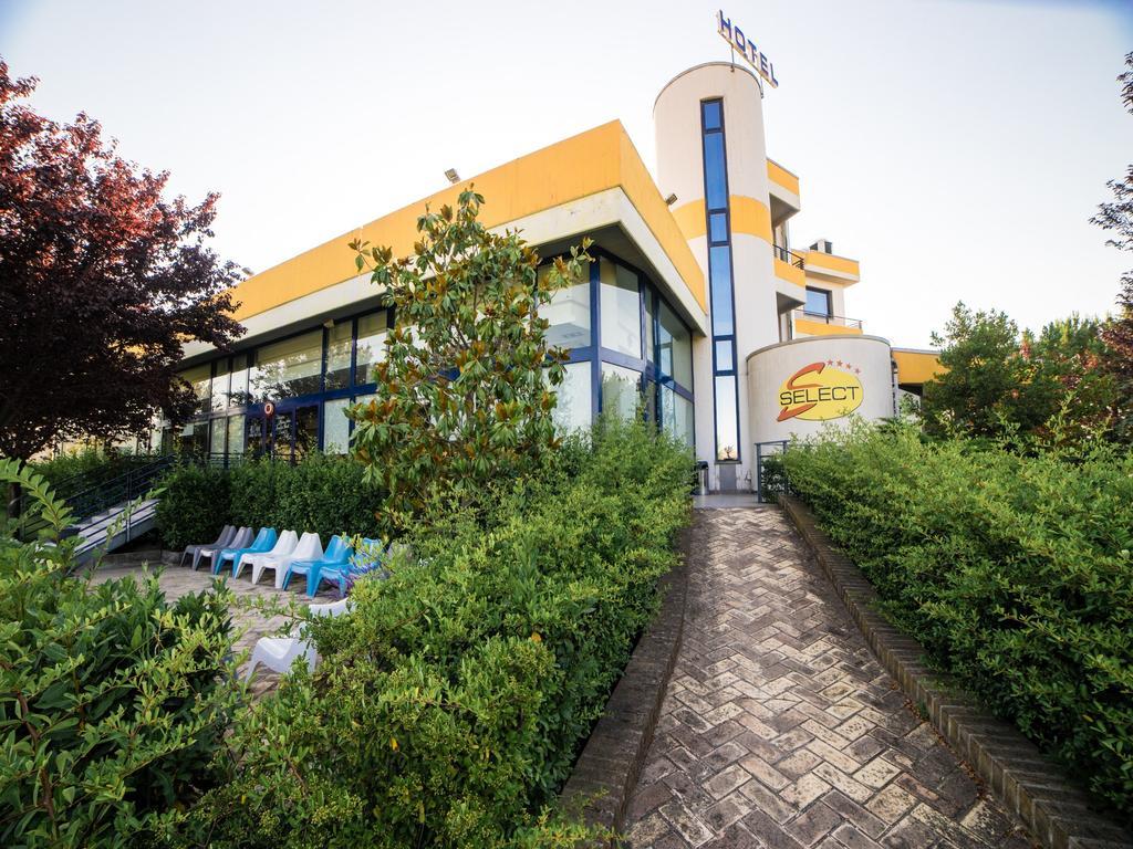 Hotel Select Atessa Екстер'єр фото
