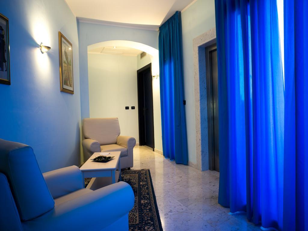 Hotel Select Atessa Екстер'єр фото