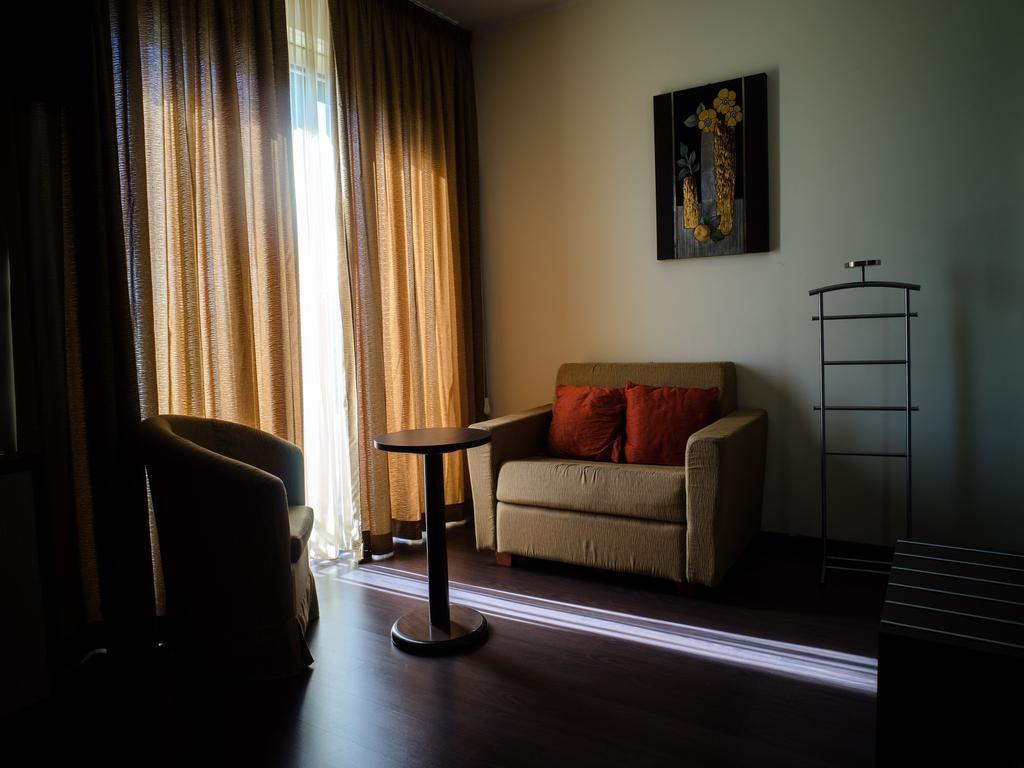 Hotel Select Atessa Екстер'єр фото