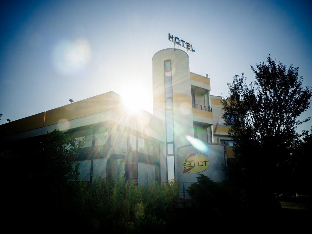 Hotel Select Atessa Екстер'єр фото